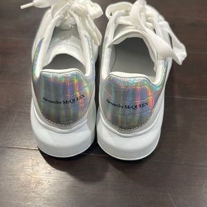 Alexander McQUEEN women's oversized sneaker white and irredecent 37.5